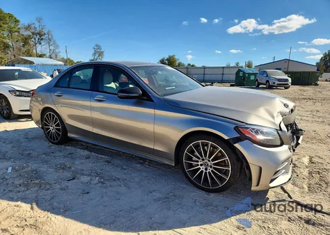 2019 Mercedes-Benz C 300 из США, поврежденный, VIN 55SWF8DB6KU301605